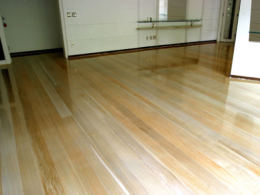 Clareamento de piso de madeiraNo Pacaembu