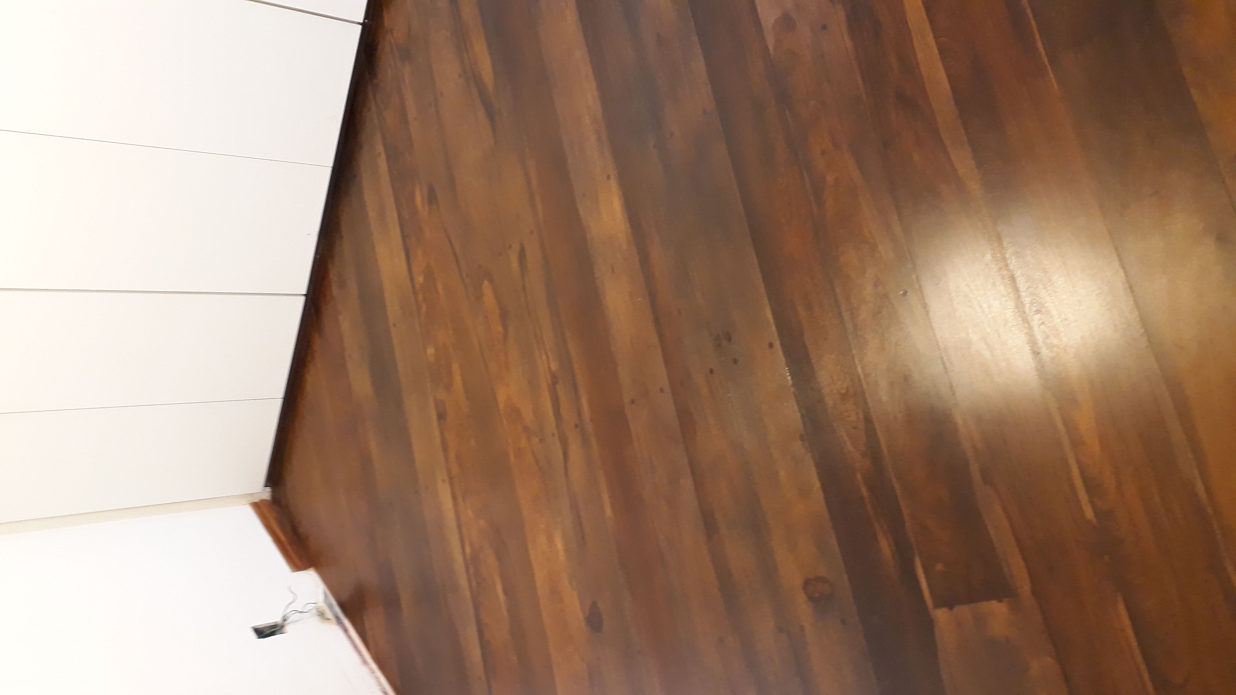 Tingimento de piso de madeira – Aplicadora Mareli